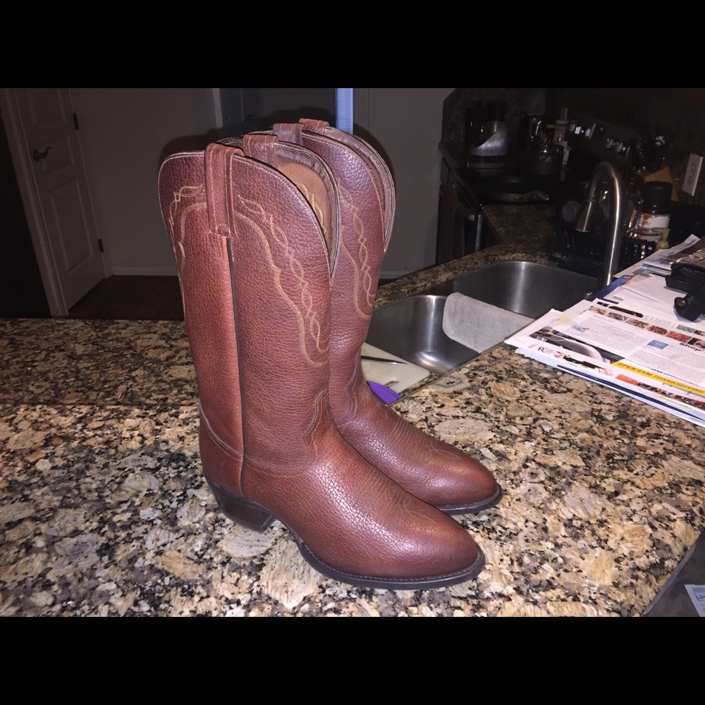 TONY LAMA BOOTS